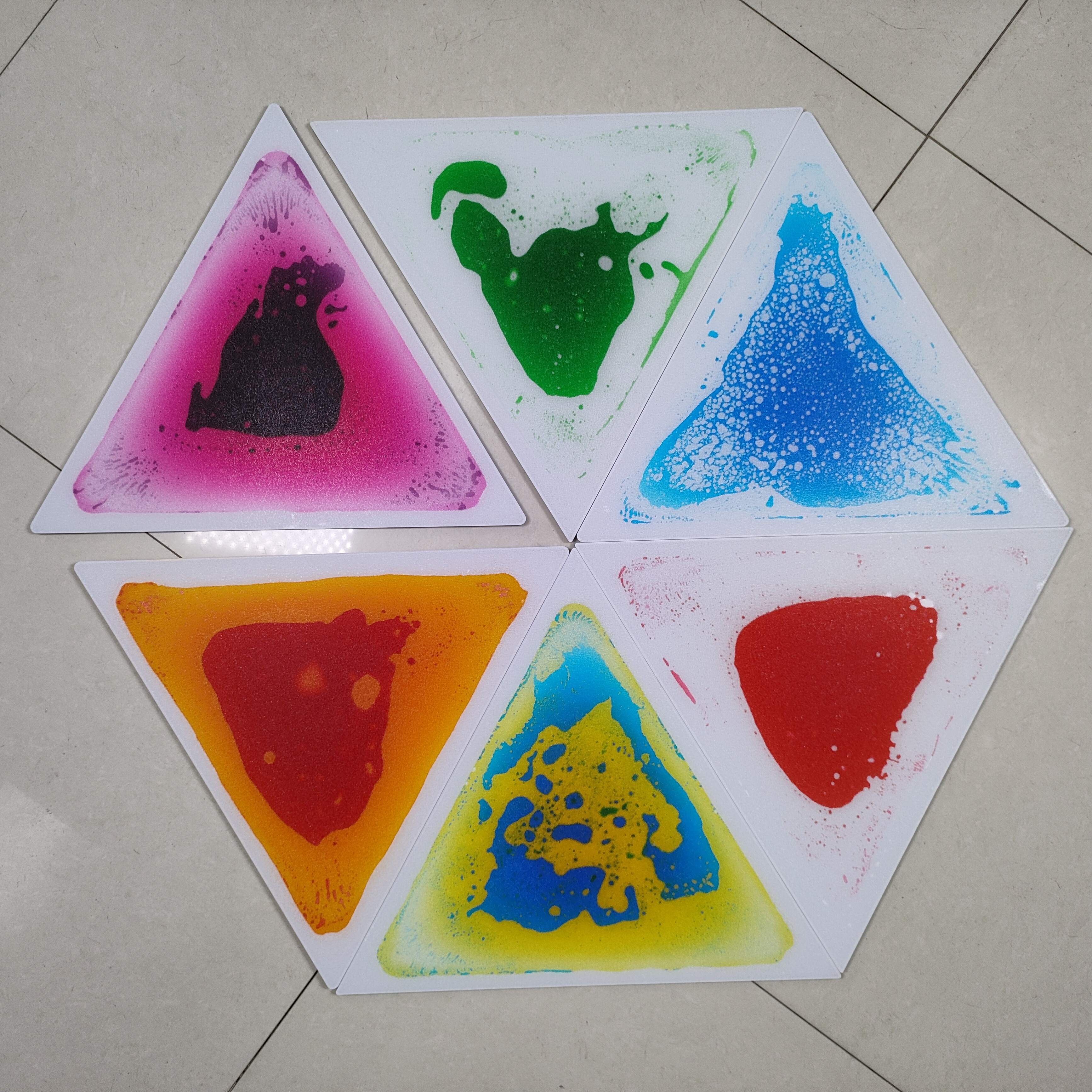 6 x Triangle liquid floor tiles