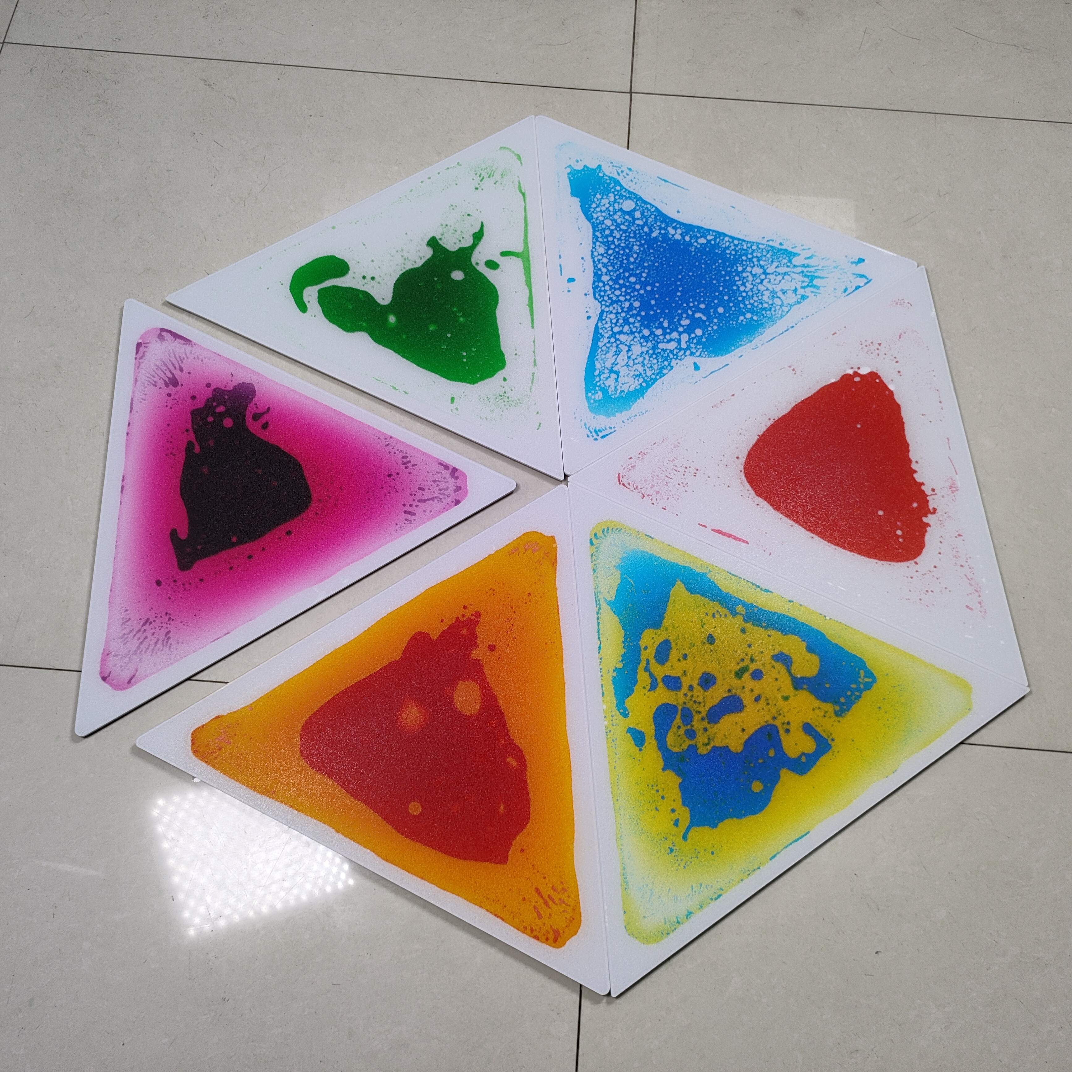 6 x Triangle liquid floor tiles